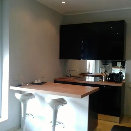 The Penthouse شقة مونزا